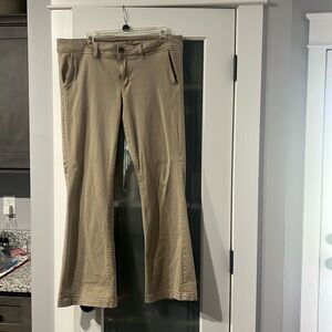 American Eagle kaki pants